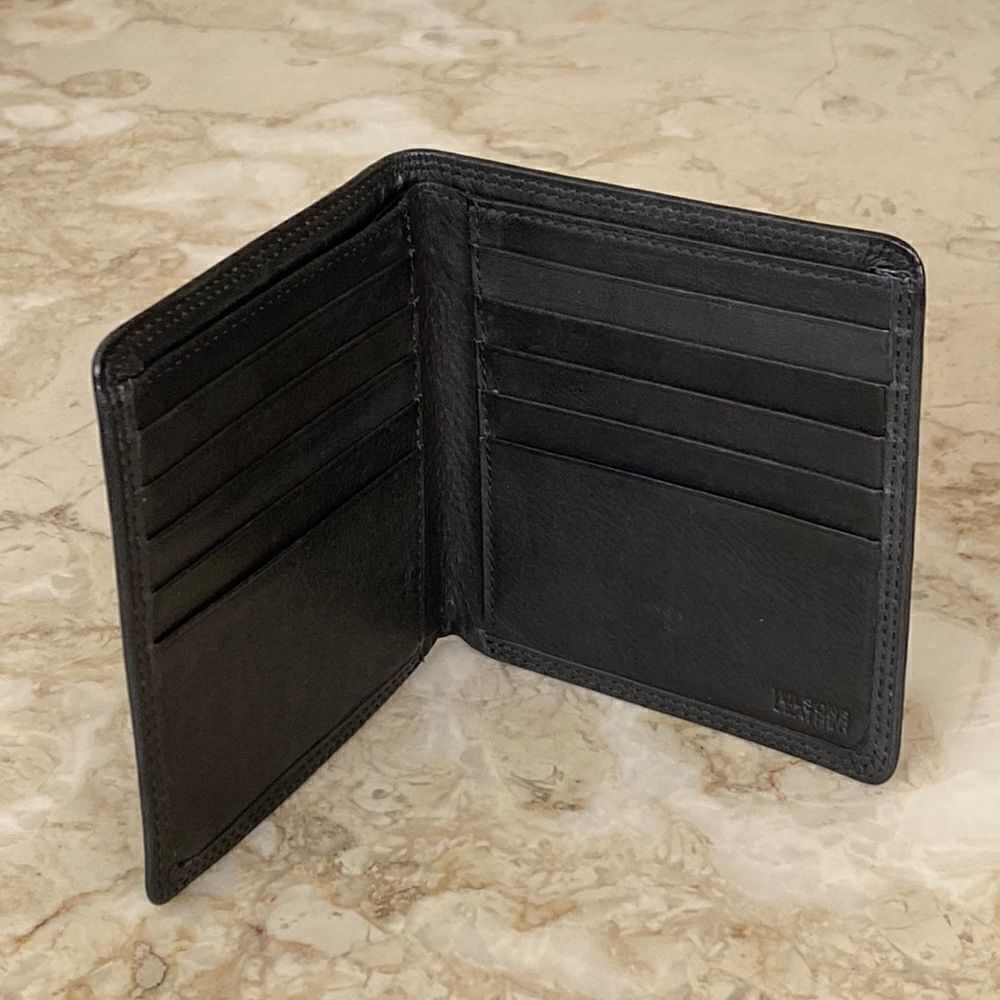 Wilsons Leather Bi-Fold Wallet 